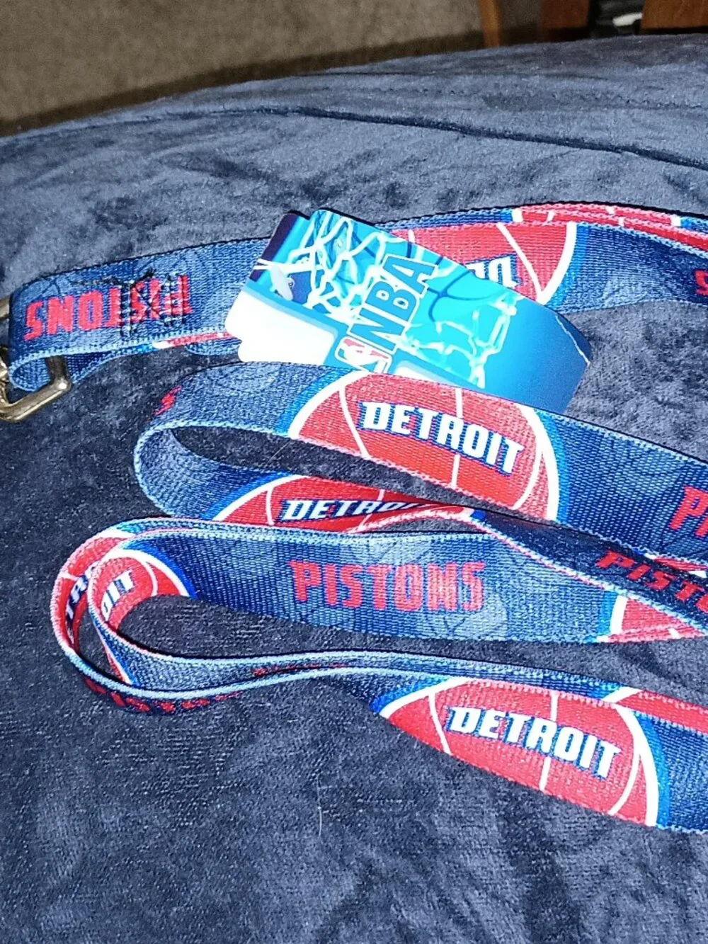 NEW Detroit Pistons NBA Large 6 foot Dog Leash / Lead 1 inch wide